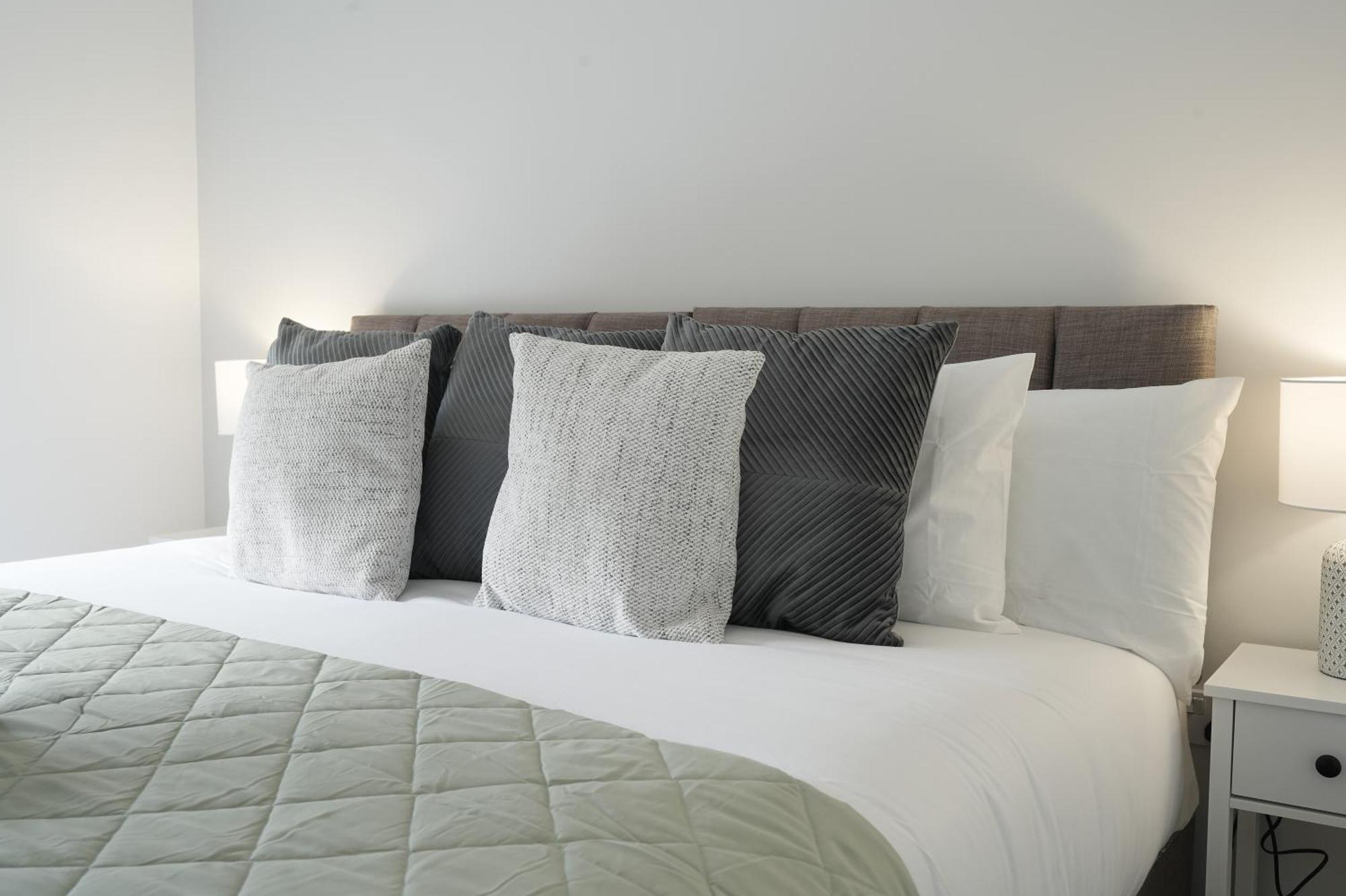 Mersey Way, Spacious 3 Bed Home, Close To Sheffield City Centre & Free Driveway Parking - Perfect For Workers, Groups & Families - Hosted By Stay Host Save Esterno foto