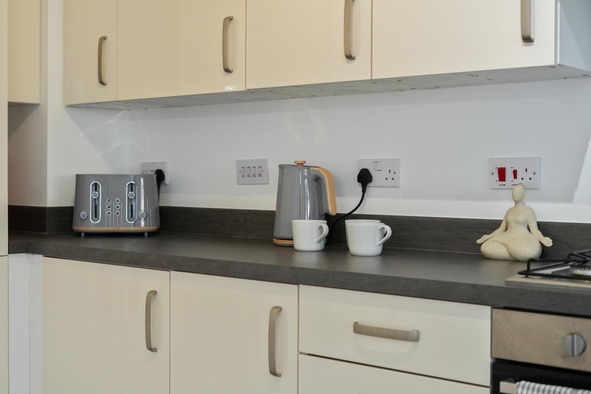 Mersey Way, Spacious 3 Bed Home, Close To Sheffield City Centre & Free Driveway Parking - Perfect For Workers, Groups & Families - Hosted By Stay Host Save Esterno foto